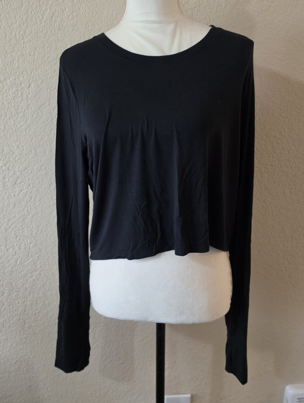OFFLINE by Aerie Black Cropped Long Sleeve Top XL